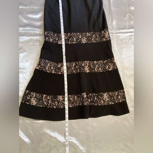 VINCE CAMUTO | Lace Panel Trumpet Gown Size 6 - Picture 12 of 13